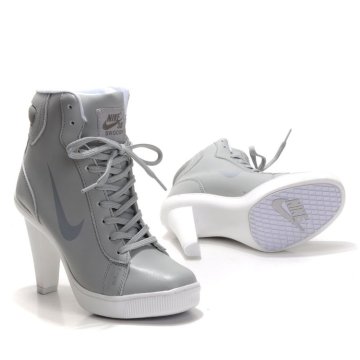 Beautiful High Heels for Ladies: Nike Dunk