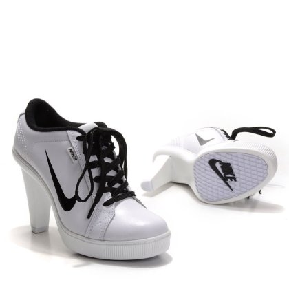 Nike White/Black Heel Pumps