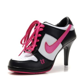 Rare Nike SB Dunk Low Heels